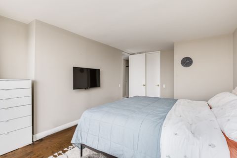 Tiny photo for 345 W Fullerton Parkway #1706, Chicago, IL 60614 (MLS # 12416889)
