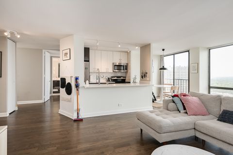 Tiny photo for 345 W Fullerton Parkway #1706, Chicago, IL 60614 (MLS # 12416889)