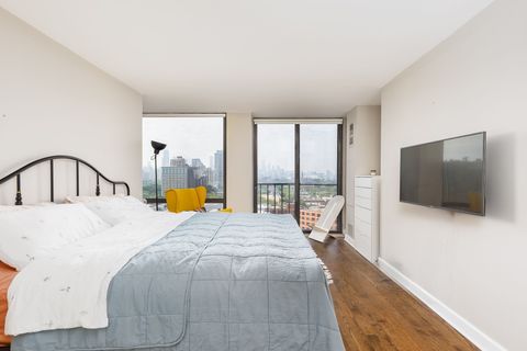 Tiny photo for 345 W Fullerton Parkway #1706, Chicago, IL 60614 (MLS # 12416889)