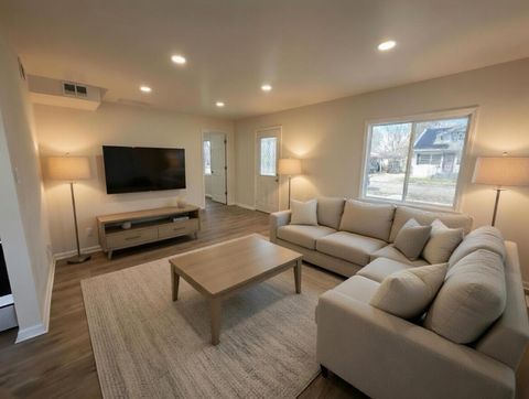 Tiny photo for 3032 Gladstone Avenue, Rockford, IL 61101 (MLS # 12605416)