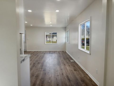 Tiny photo for 3032 Gladstone Avenue, Rockford, IL 61101 (MLS # 12605416)