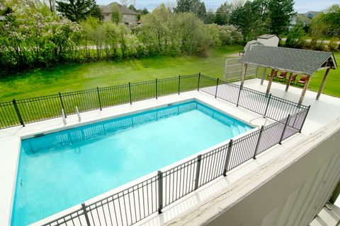 Tiny photo for 305 Anne Court, Prospect Heights, IL 60070 (MLS # 12623619)