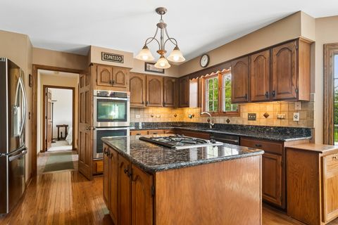 Tiny photo for 305 Anne Court, Prospect Heights, IL 60070 (MLS # 12623619)