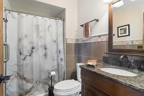 Tiny photo for 305 Anne Court, Prospect Heights, IL 60070 (MLS # 12623619)