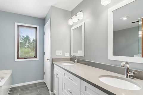 Tiny photo for 305 Anne Court, Prospect Heights, IL 60070 (MLS # 12623619)
