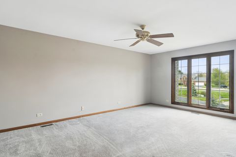 Tiny photo for 305 Anne Court, Prospect Heights, IL 60070 (MLS # 12623619)