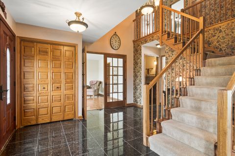 Tiny photo for 305 Anne Court, Prospect Heights, IL 60070 (MLS # 12623619)