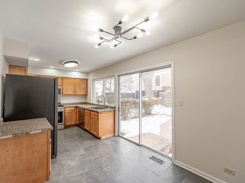 Tiny photo for 1933 Williamsburg Drive, Hoffman Estates, IL 60169 (MLS # 12529638)