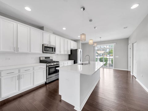 Tiny photo for 2534 Huntleigh Lane, Woodridge, IL 60517 (MLS # 12785883)
