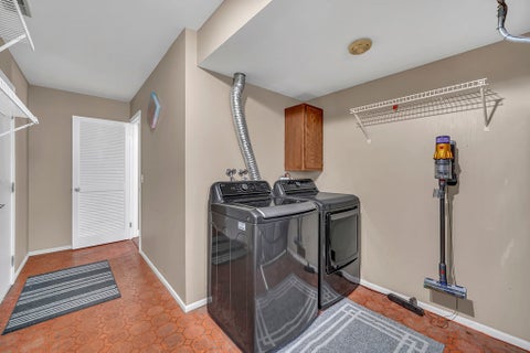 Tiny photo for 256 E Fox Hill Drive, Buffalo Grove, IL 60089 (MLS # 12754602)
