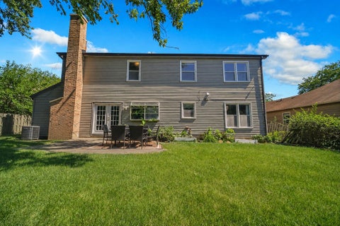 Tiny photo for 256 E Fox Hill Drive, Buffalo Grove, IL 60089 (MLS # 12754602)