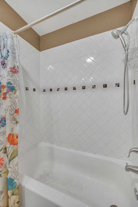 Tiny photo for 256 E Fox Hill Drive, Buffalo Grove, IL 60089 (MLS # 12754602)