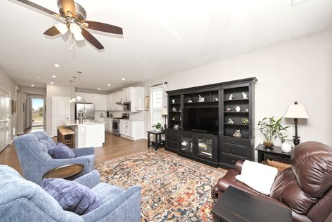 Tiny photo for 3203 Sweetgrass Circle, Aurora, IL 60503 (MLS # 12600214)