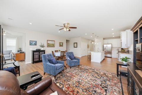 Tiny photo for 3203 Sweetgrass Circle, Aurora, IL 60503 (MLS # 12600214)