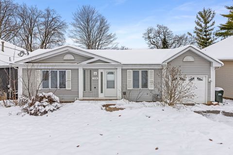 Tiny photo for 338 Hiawatha Drive, Lake In The Hills, IL 60156 (MLS # 12525453)