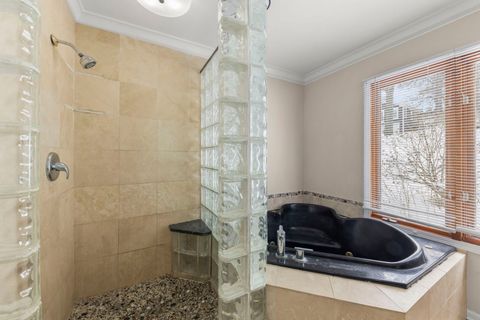 Tiny photo for 338 Hiawatha Drive, Lake In The Hills, IL 60156 (MLS # 12525453)