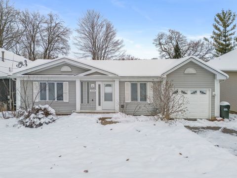 Tiny photo for 338 Hiawatha Drive, Lake In The Hills, IL 60156 (MLS # 12525453)