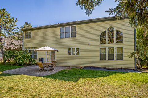 Tiny photo for 7 Shoal Creek Court, Lake In The Hills, IL 60156 (MLS # 12494521)