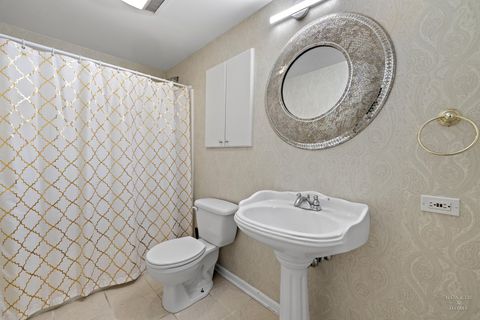 Tiny photo for 7 Shoal Creek Court, Lake In The Hills, IL 60156 (MLS # 12494521)