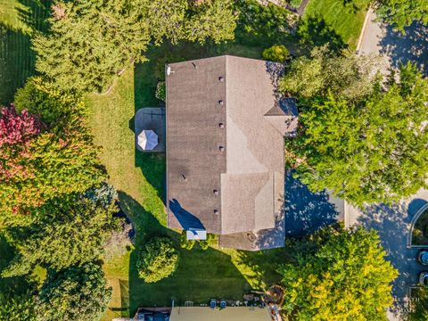 Tiny photo for 7 Shoal Creek Court, Lake In The Hills, IL 60156 (MLS # 12494521)