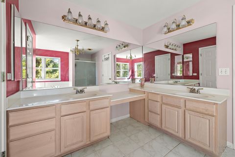 Tiny photo for 7 Shoal Creek Court, Lake In The Hills, IL 60156 (MLS # 12494521)