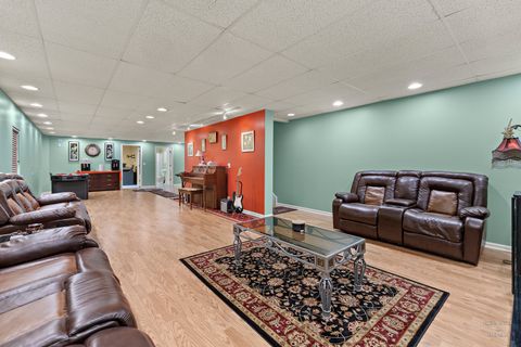Tiny photo for 7 Shoal Creek Court, Lake In The Hills, IL 60156 (MLS # 12494521)
