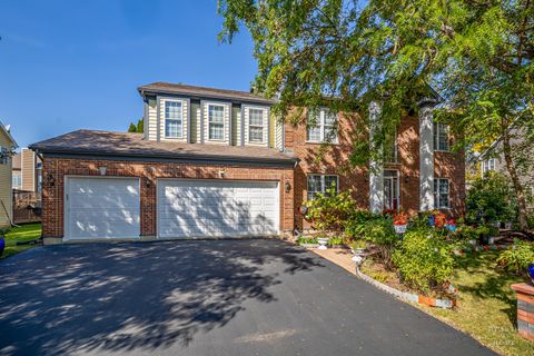 Photo of 7 Shoal Creek Court, Lake In The Hills, IL 60156 (MLS # 12494521) Photo of 7 Shoal Creek Court, Lake In The Hills, IL 60156 (MLS # 12494521)