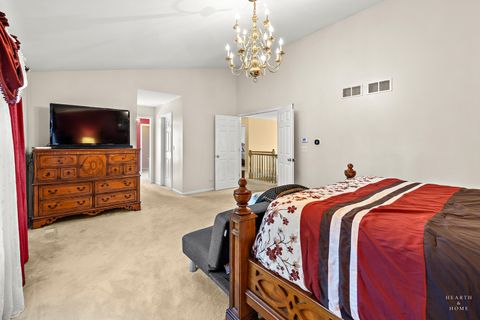 Tiny photo for 7 Shoal Creek Court, Lake In The Hills, IL 60156 (MLS # 12494521)