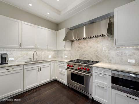 Tiny photo for 118 E Erie Street #21B, Chicago, IL 60611 (MLS # 12691894)