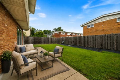Tiny photo for 8837 Robin Drive, Des Plaines, IL 60016 (MLS # 12727185)