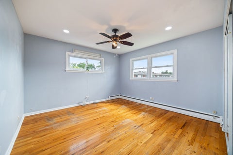 Tiny photo for 8837 Robin Drive, Des Plaines, IL 60016 (MLS # 12727185)