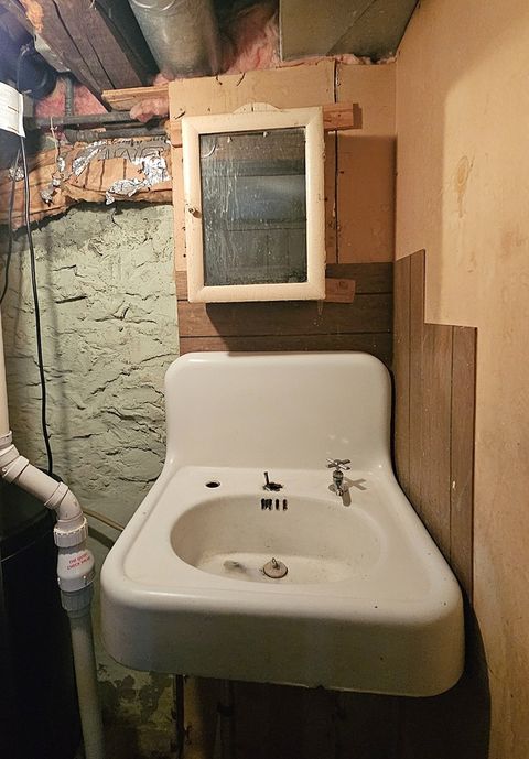 Tiny photo for 916 S Hennepin Avenue, Dixon, IL 61021 (MLS # 12538277)