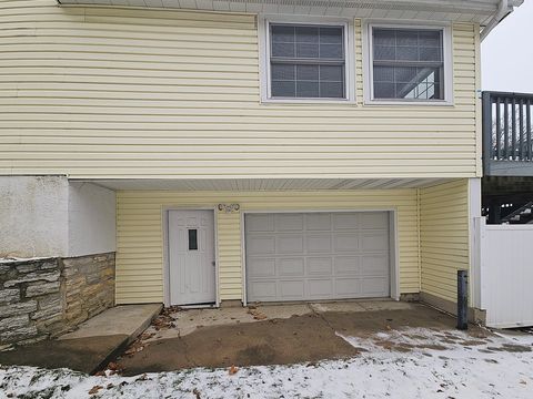 Tiny photo for 916 S Hennepin Avenue, Dixon, IL 61021 (MLS # 12538277)