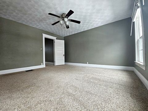 Tiny photo for 916 S Hennepin Avenue, Dixon, IL 61021 (MLS # 12538277)