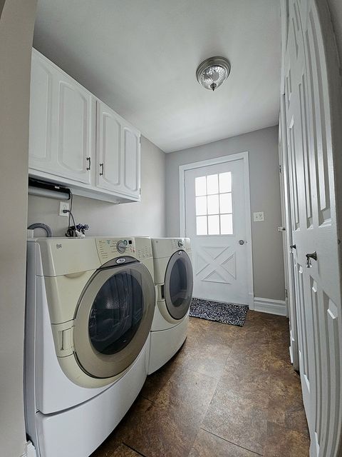 Tiny photo for 916 S Hennepin Avenue, Dixon, IL 61021 (MLS # 12538277)