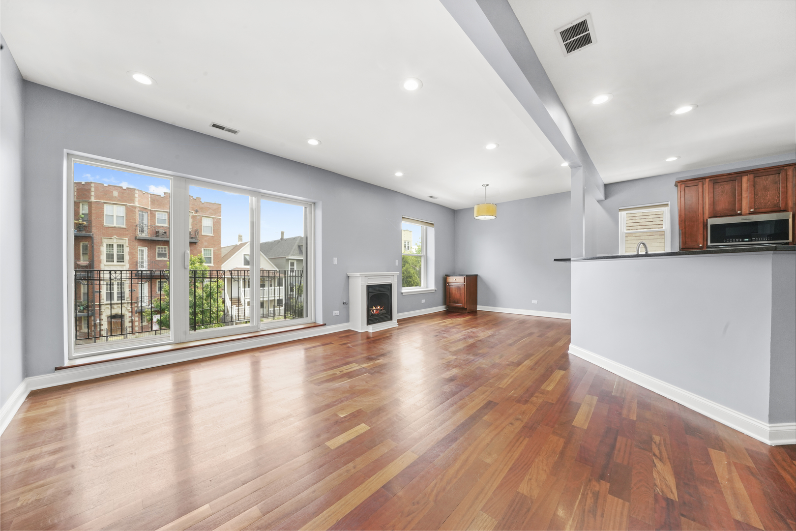 3435 W Berteau Avenue 2A