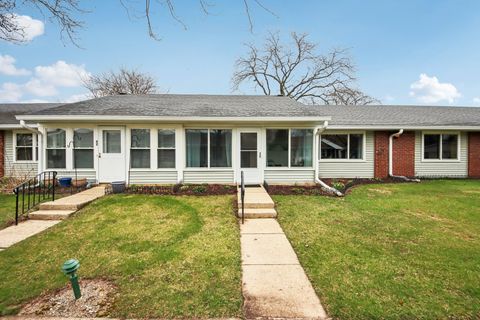 Tiny photo for 7405 Chevy Chase Court, Fox Lake, IL 60020 (MLS # 12607610)