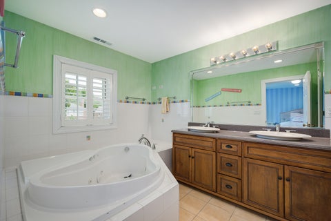 Tiny photo for 2851 W Rascher Avenue, Chicago, IL 60625 (MLS # 12747656)