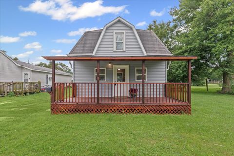 Tiny photo for 322 E Spruce Street, Paxton, IL 60957 (MLS # 12417182)