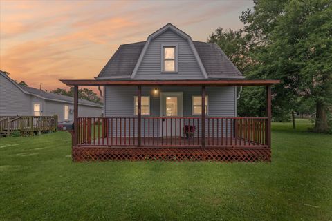 Photo of 322 E Spruce Street, Paxton, IL 60957 (MLS # 12417182)