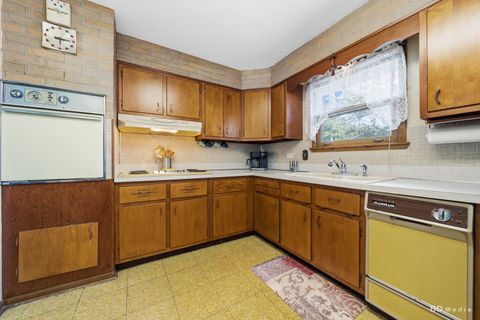 Tiny photo for 5539 La Palm Drive, Oak Forest, IL 60452 (MLS # 12698638)