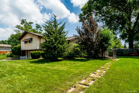 Tiny photo for 5539 La Palm Drive, Oak Forest, IL 60452 (MLS # 12698638)