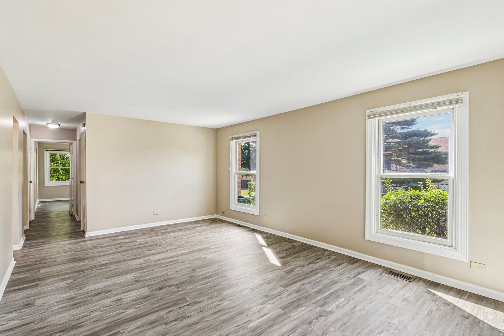 1760 BRISTOL WALK Walk B