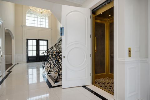 Tiny photo for 6413 S County Line Road, Burr Ridge, IL 60527 (MLS # 12530123)