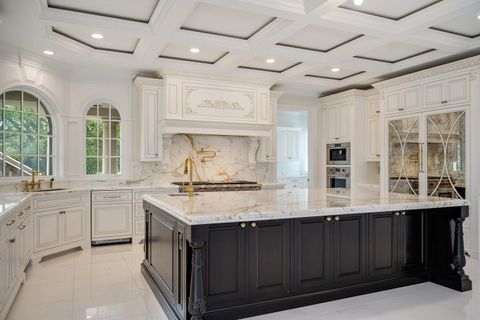 Tiny photo for 6413 S County Line Road, Burr Ridge, IL 60527 (MLS # 12530123)