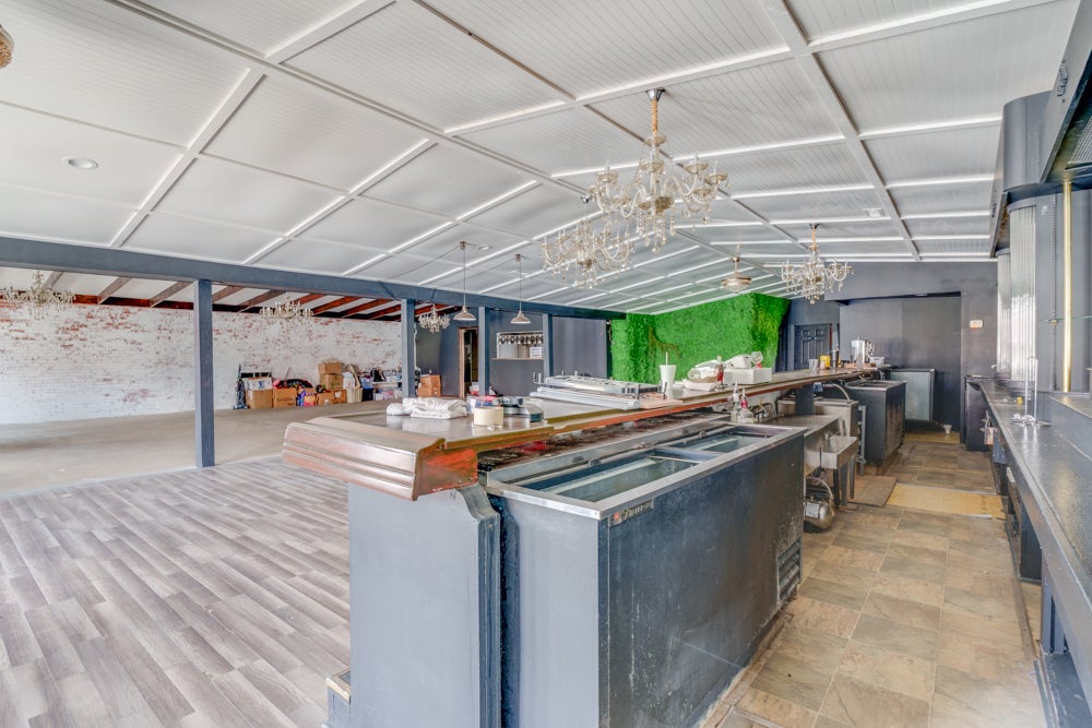 105 E FRANKLIN Street