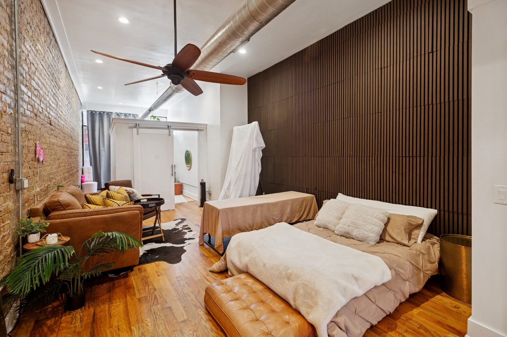 3716 W BELMONT Avenue