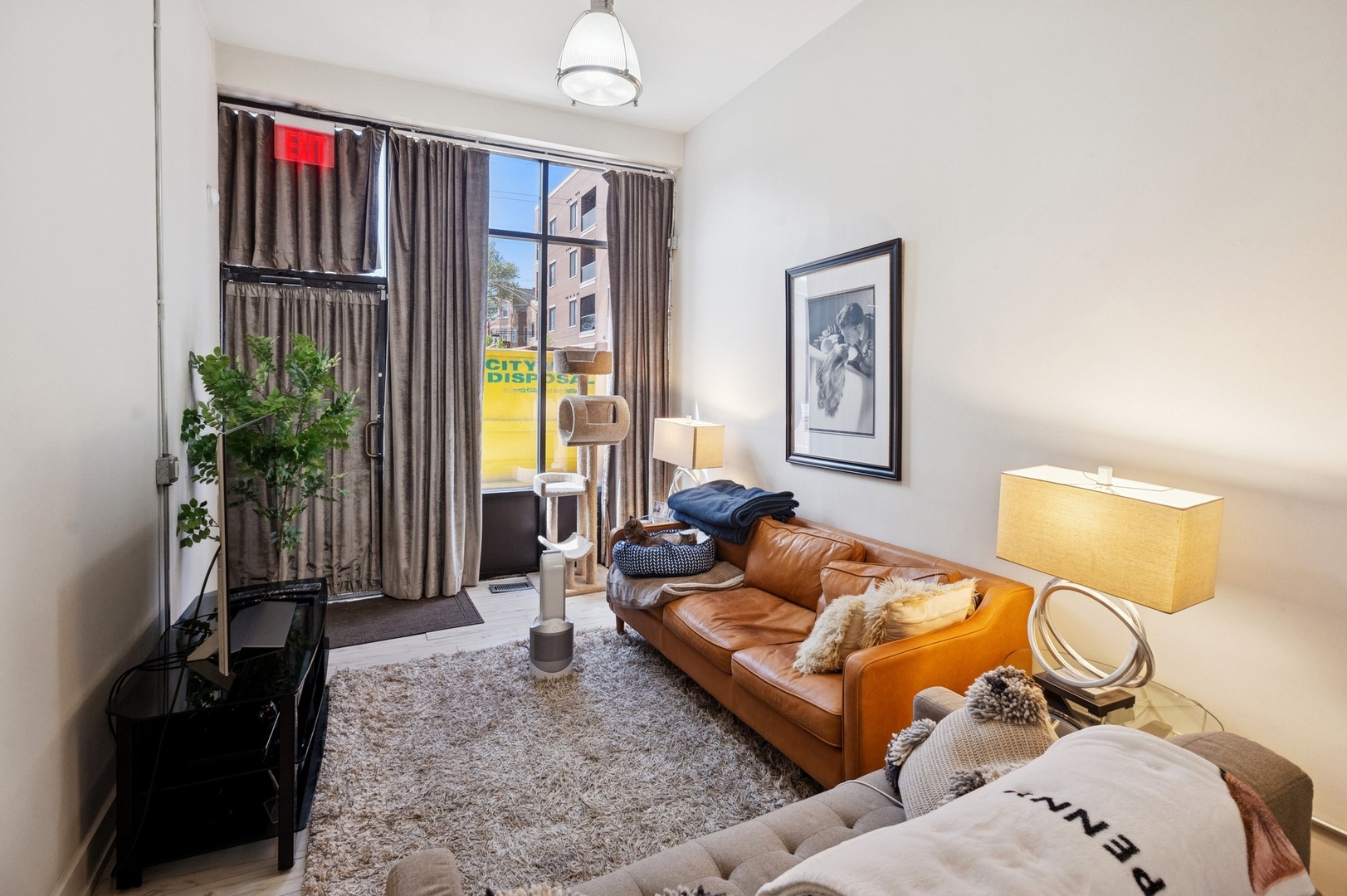 3716 W BELMONT Avenue