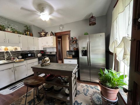 Tiny photo for 504 9th Street, Lasalle, IL 61301 (MLS # 12372469)