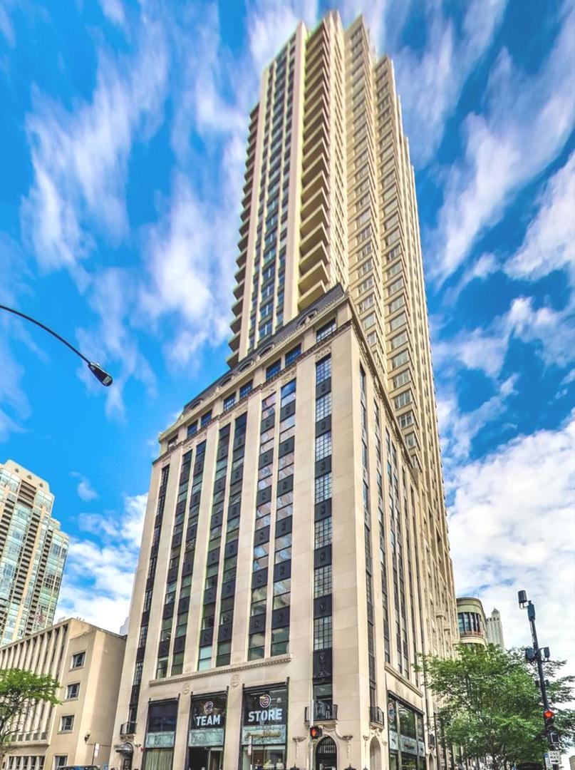 118 E Erie Street 37H
